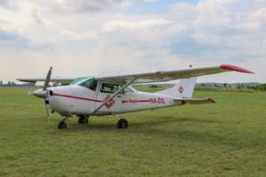 Tandemugrás - Cessna 182 repülőgép